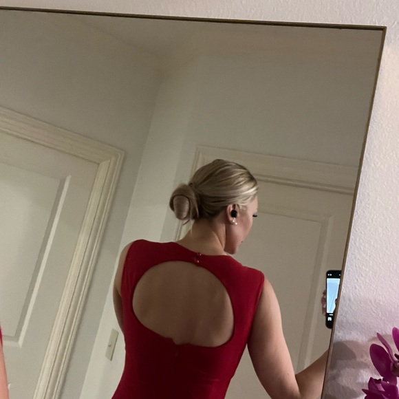Timeless Red Bodycon Dress - Picture 3 of 5